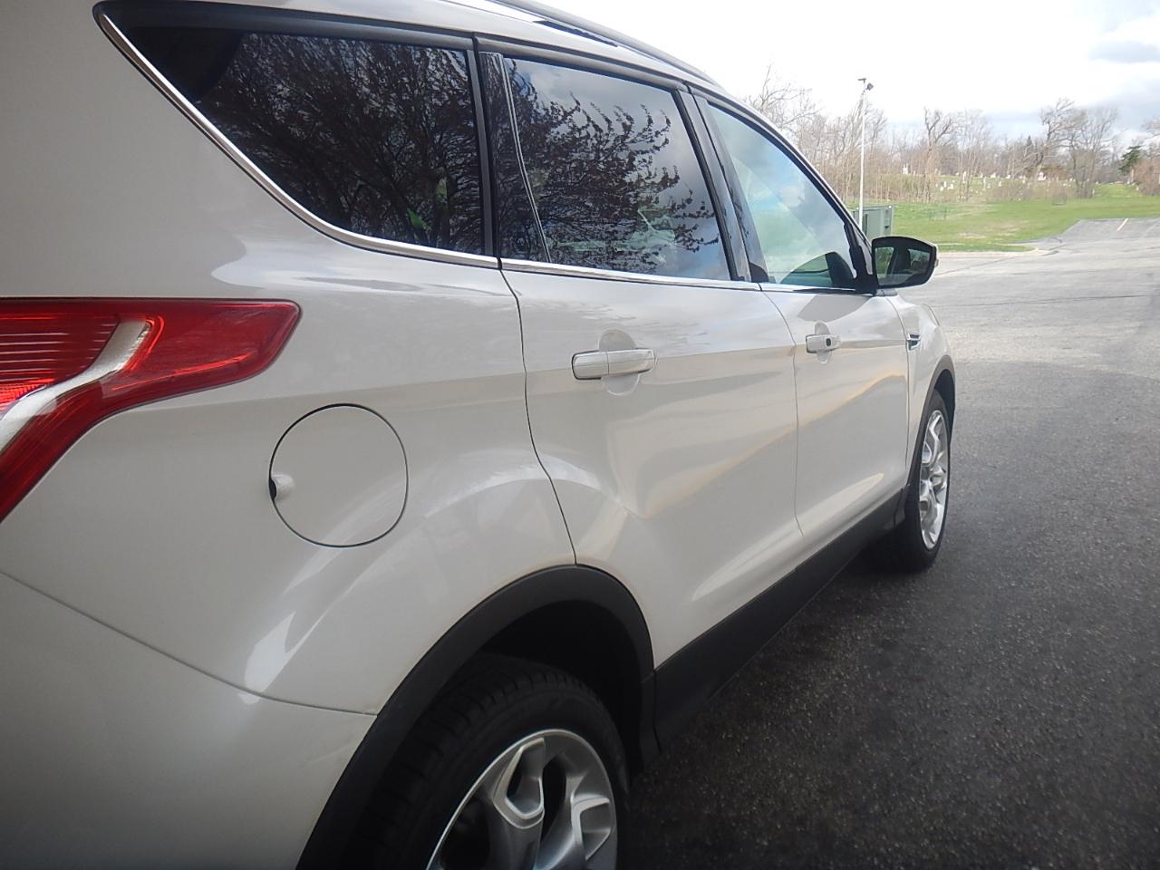 Ford Escape Titanium 4WD 2013