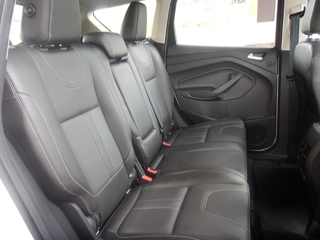 Ford Escape Titanium 4WD 2013
