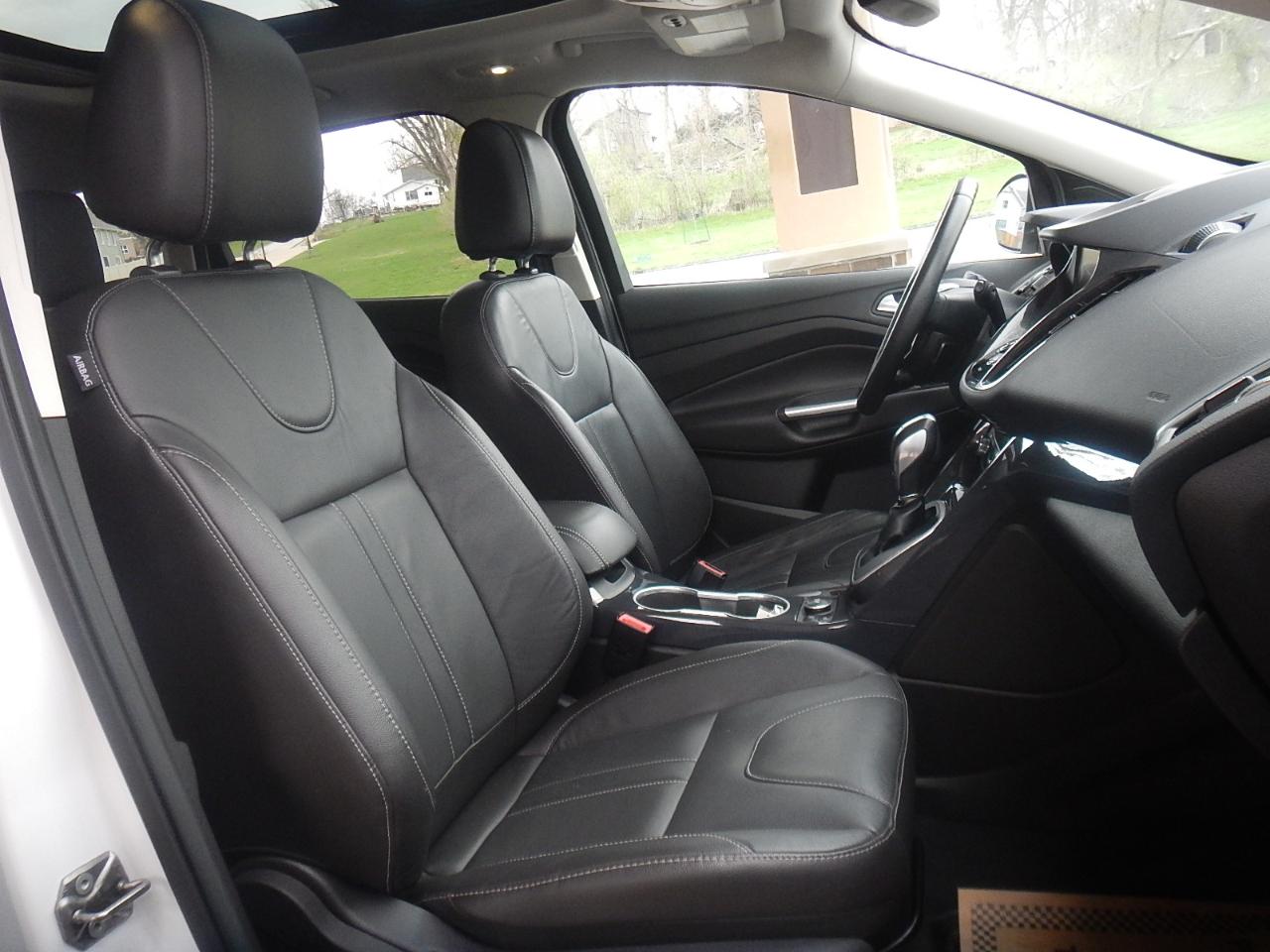 Ford Escape Titanium 4WD 2013