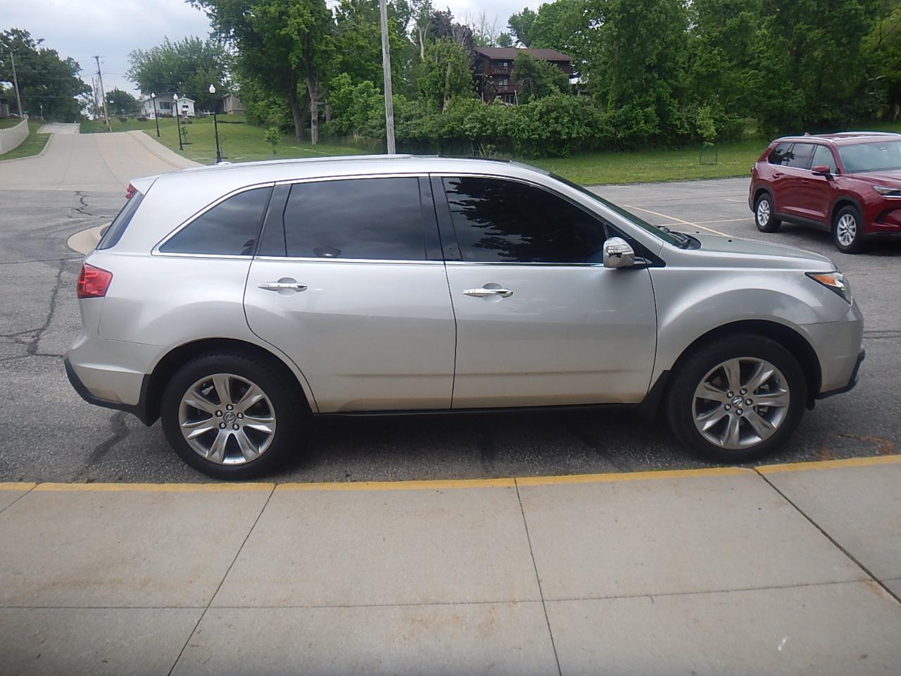 Acura MDX 6-Spd AT w/Advance Package 2011