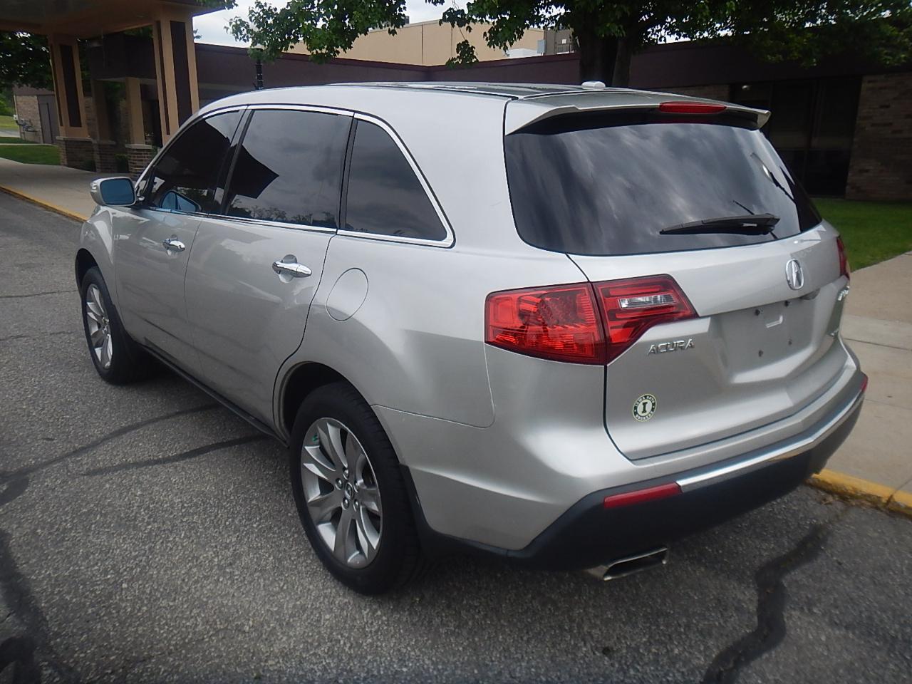 Acura MDX 6-Spd AT w/Advance Package 2011