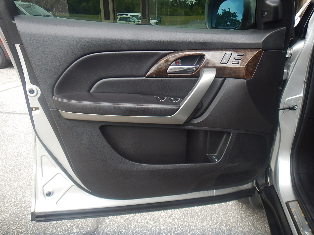 Acura MDX 6-Spd AT w/Advance Package 2011