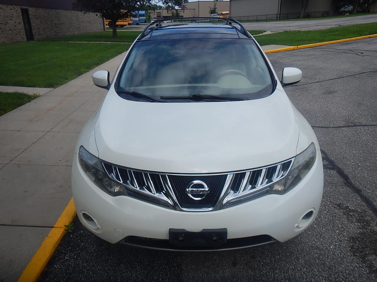 Nissan Murano LE 4D SUV AWD 2010
