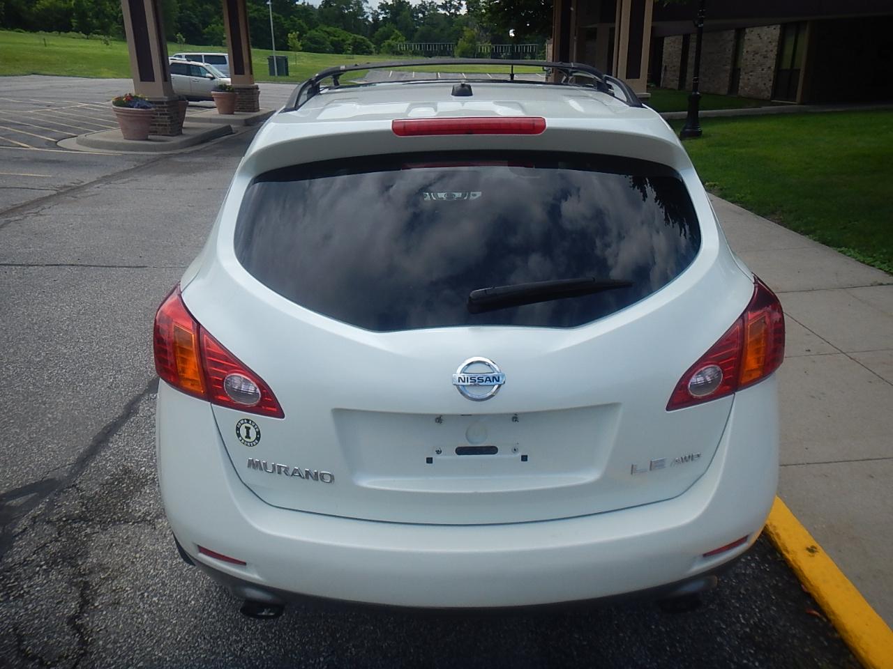 Nissan Murano LE 4D SUV AWD 2010