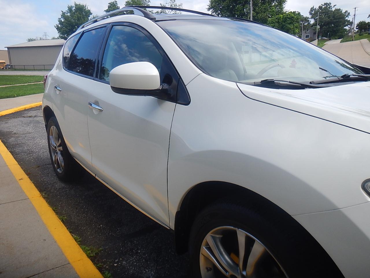 Nissan Murano LE 4D SUV AWD 2010