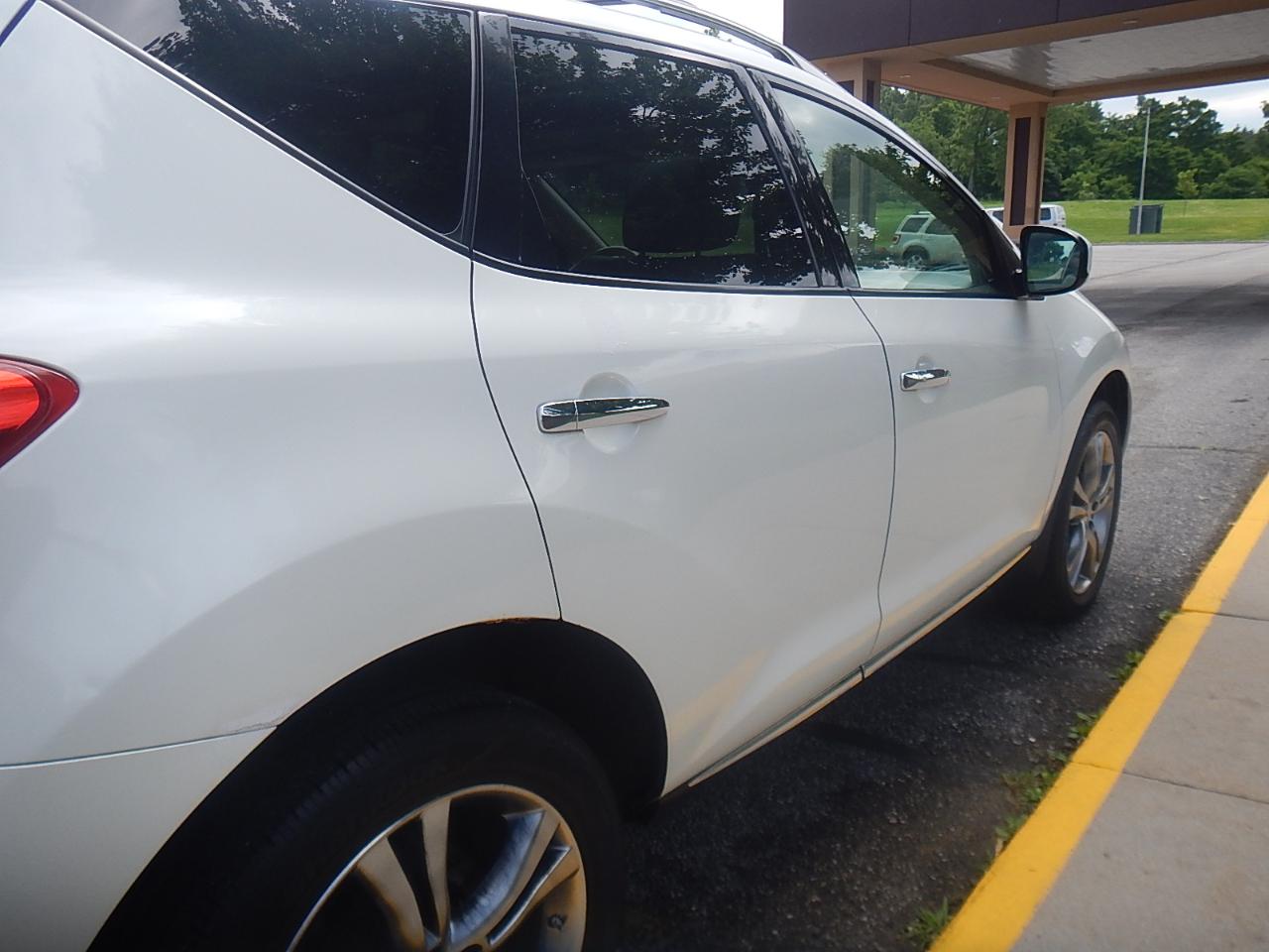 Nissan Murano LE 4D SUV AWD 2010