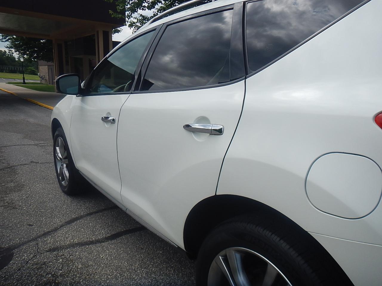Nissan Murano LE 4D SUV AWD 2010