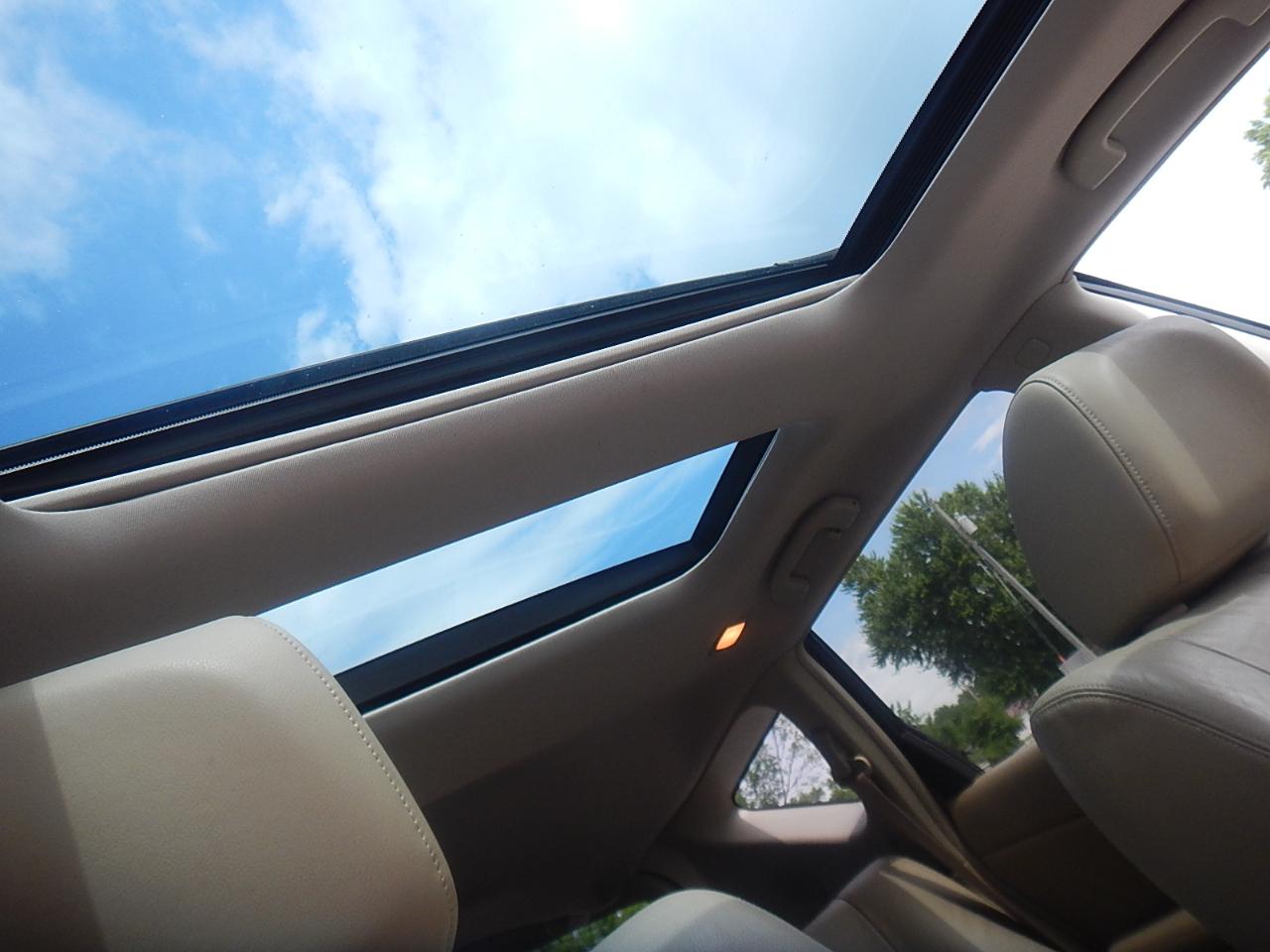 Nissan Murano LE 4D SUV AWD 2010