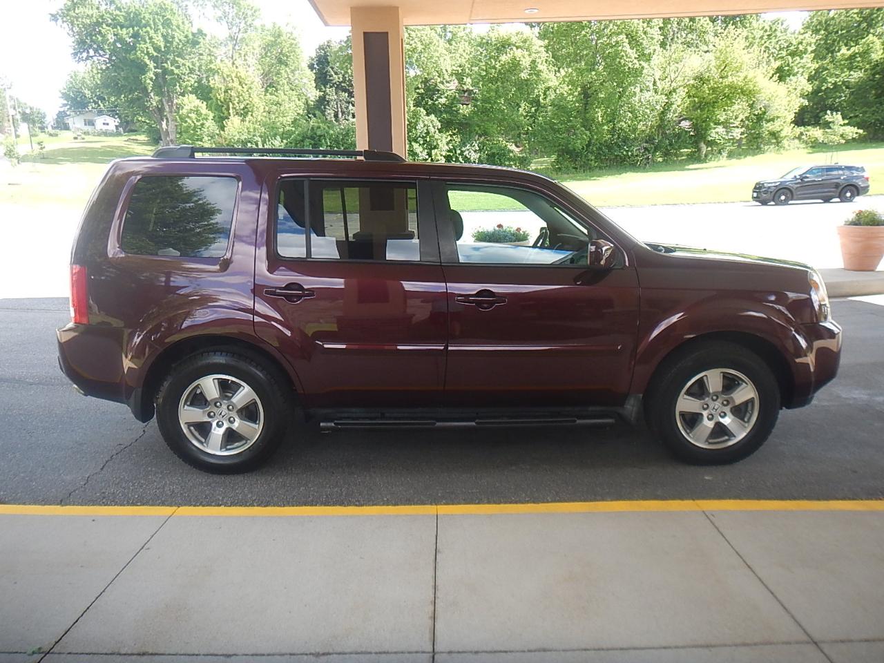 Honda Pilot EX-L 4WD 5-Spd AT with DVD 2011