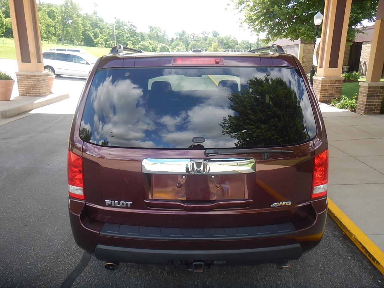 Honda Pilot EX-L 4WD 5-Spd AT with DVD 2011