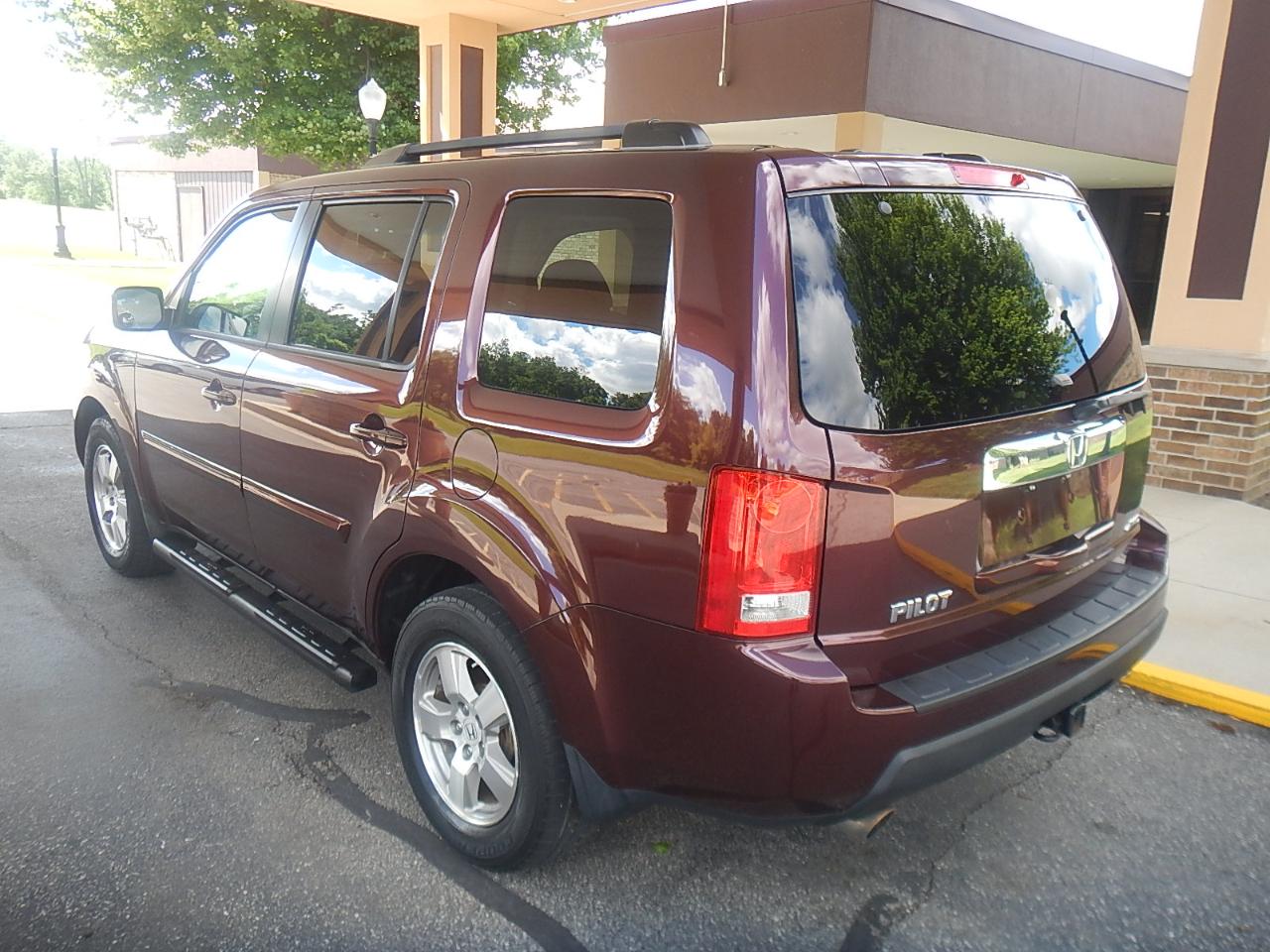 Honda Pilot EX-L 4WD 5-Spd AT with DVD 2011