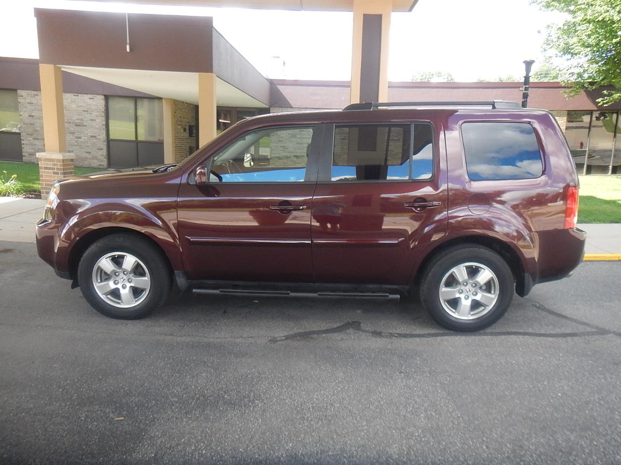 Honda Pilot EX-L 4WD 5-Spd AT with DVD 2011