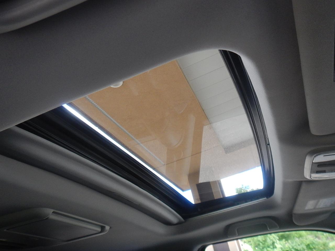Honda Pilot EX-L 4WD 5-Spd AT with DVD 2011