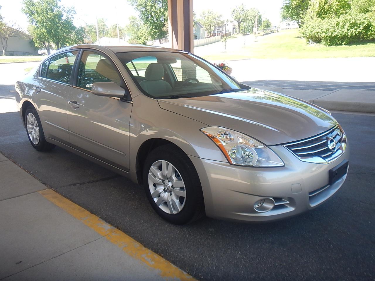 Nissan Altima 2.5 S 2012