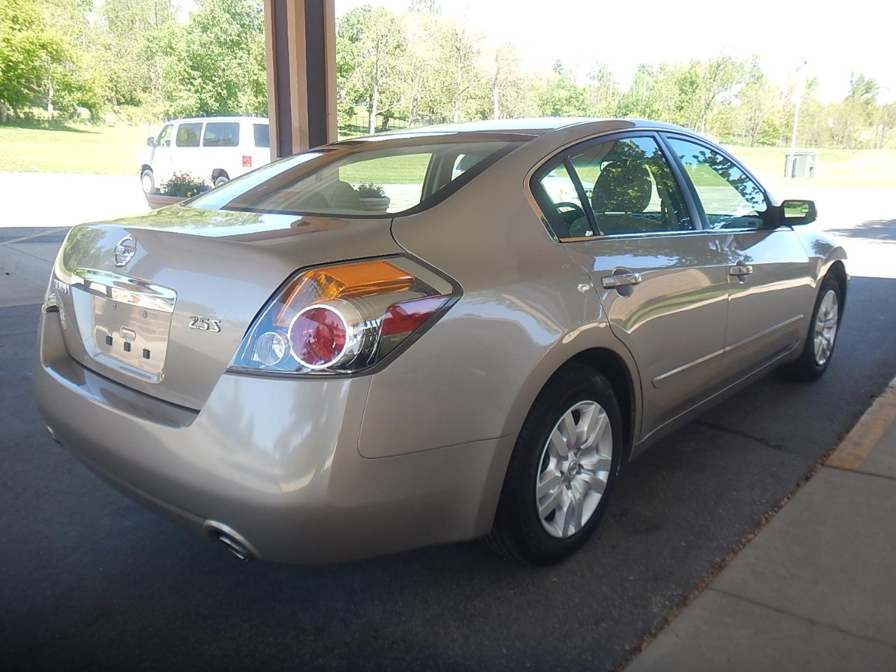 Nissan Altima 2.5 S 2012