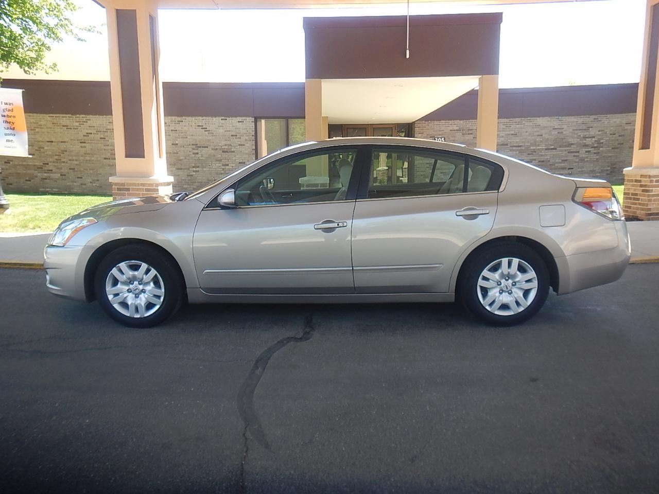 Nissan Altima 2.5 S 2012
