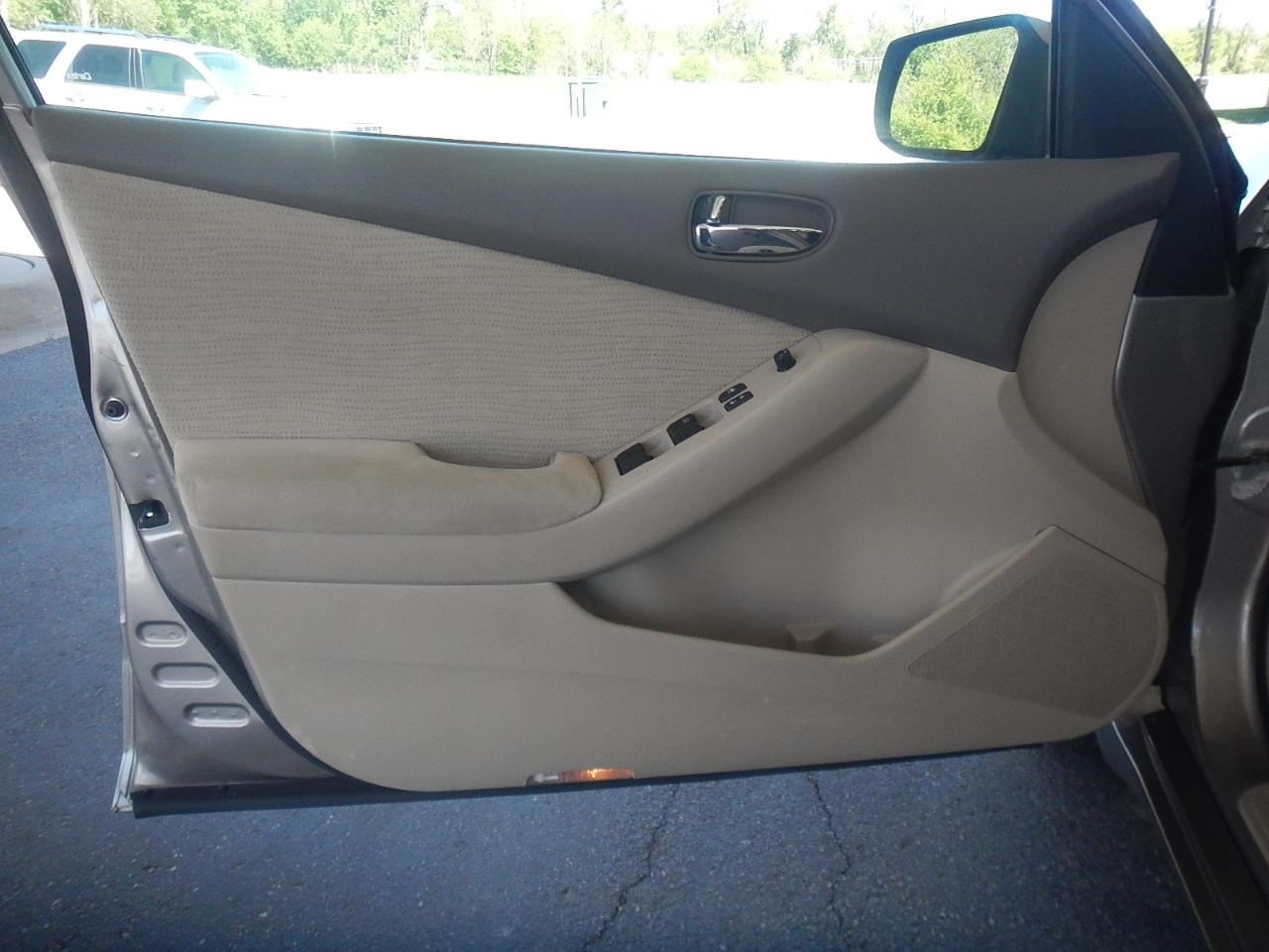 Nissan Altima 2.5 S 2012