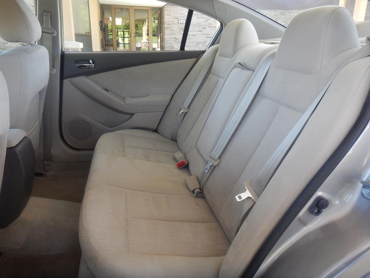 Nissan Altima 2.5 S 2012
