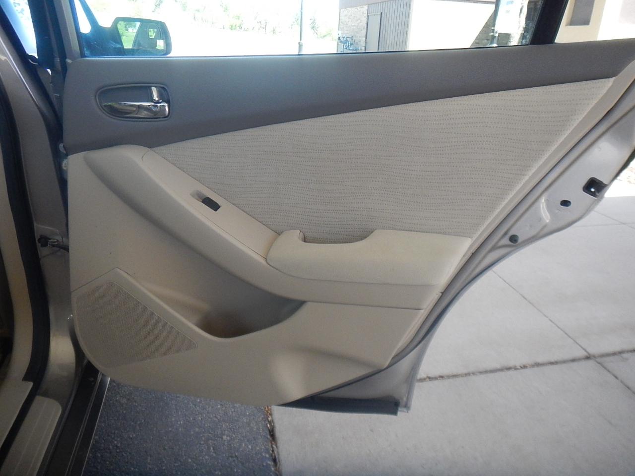 Nissan Altima 2.5 S 2012