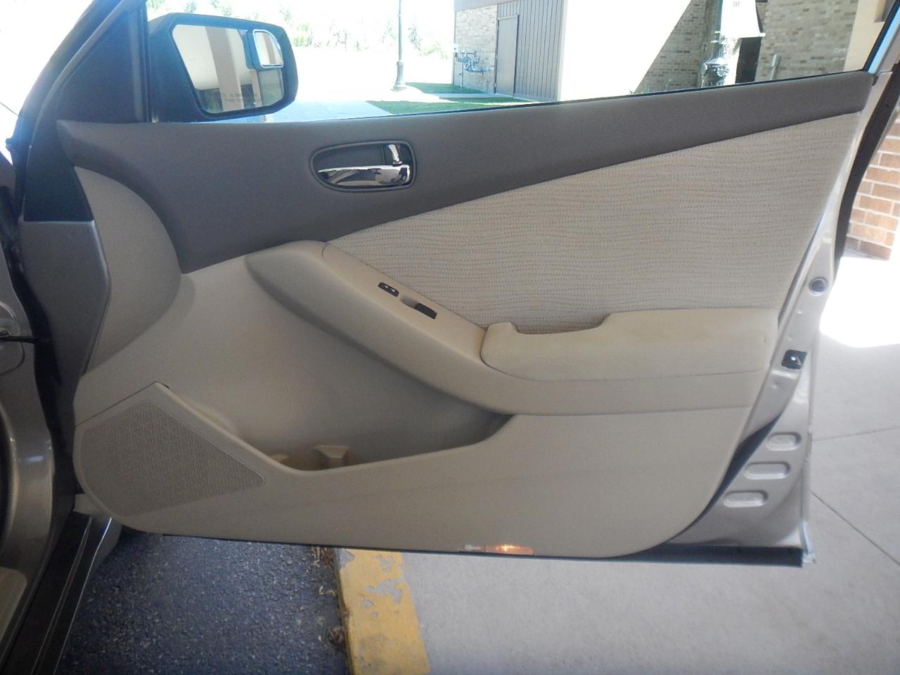 Nissan Altima 2.5 S 2012
