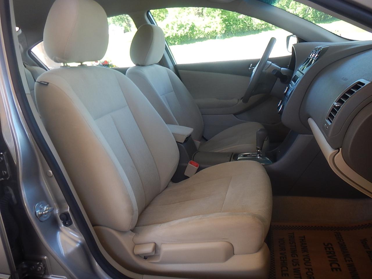 Nissan Altima 2.5 S 2012