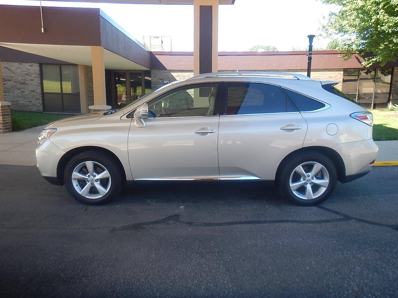 Lexus RX 350 4D SUV AWD 2011