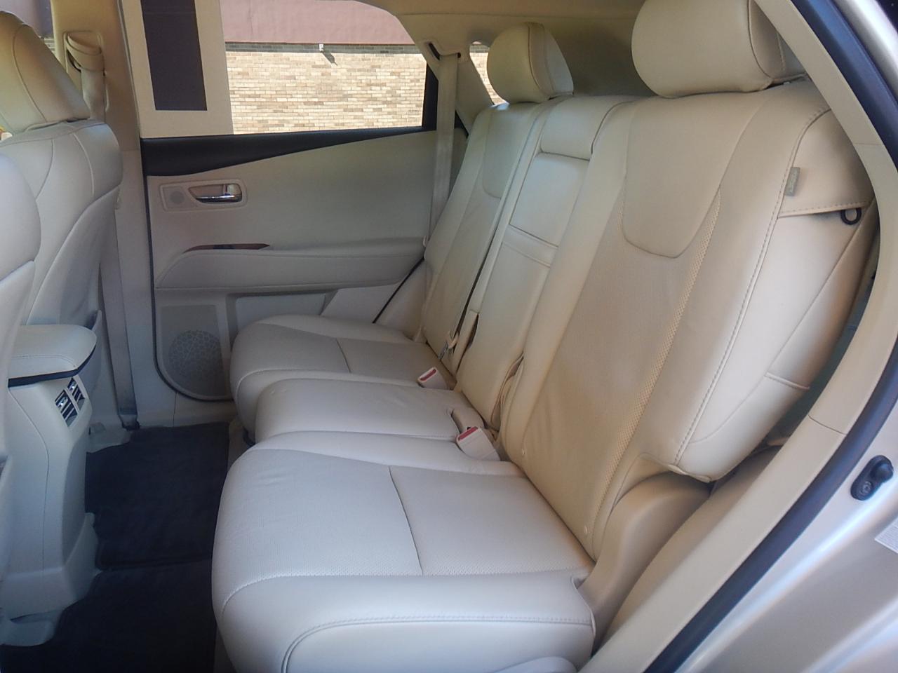Lexus RX 350 4D SUV AWD 2011