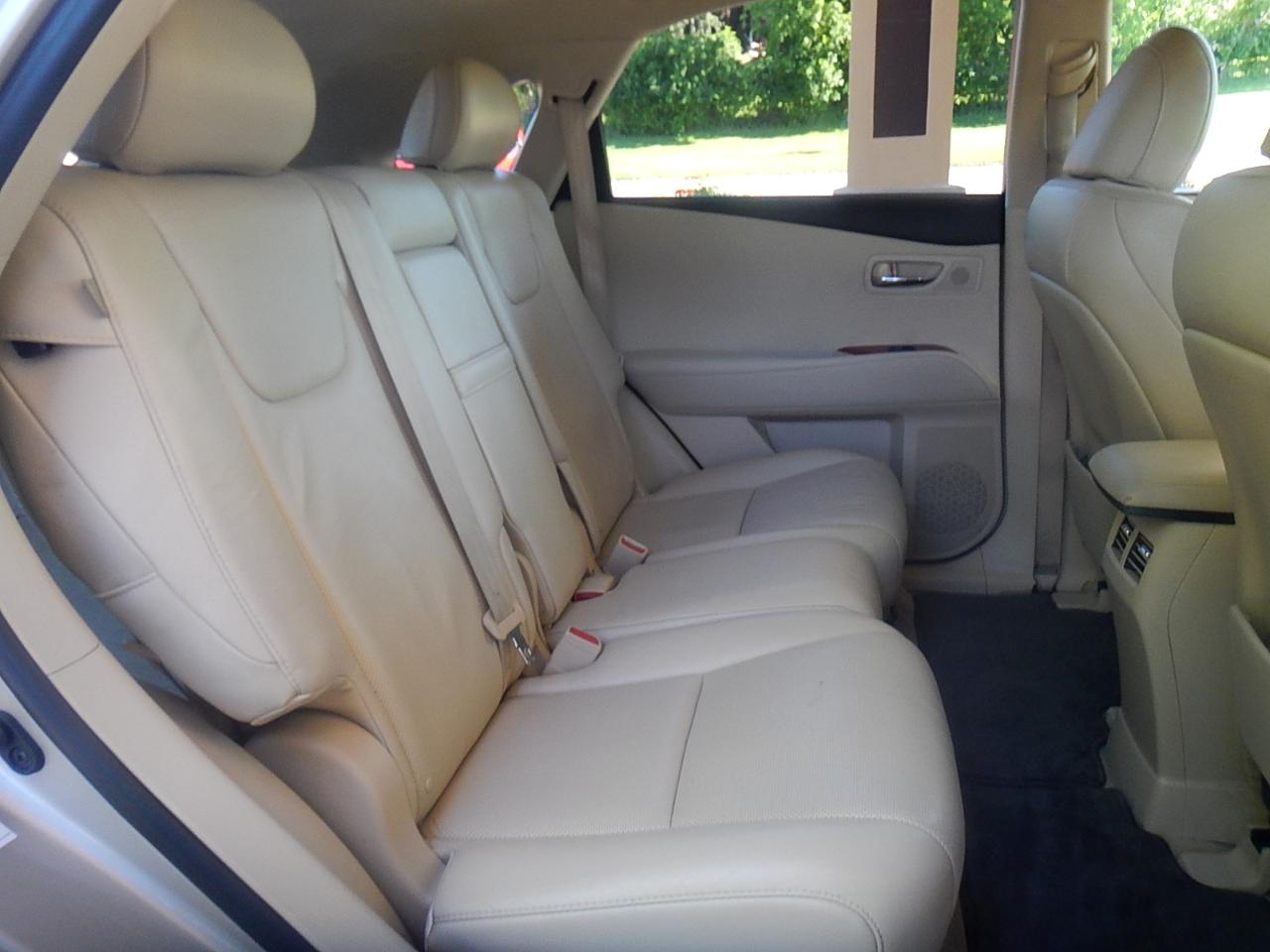 Lexus RX 350 4D SUV AWD 2011