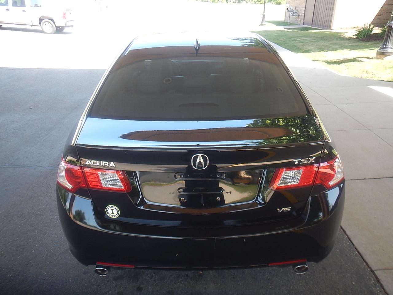 Acura TSX V6 5-Speed AT with Tech Package 2010