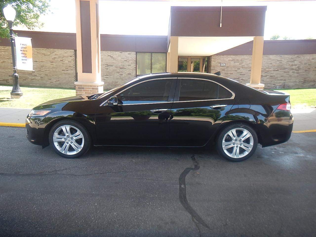 Acura TSX V6 5-Speed AT with Tech Package 2010