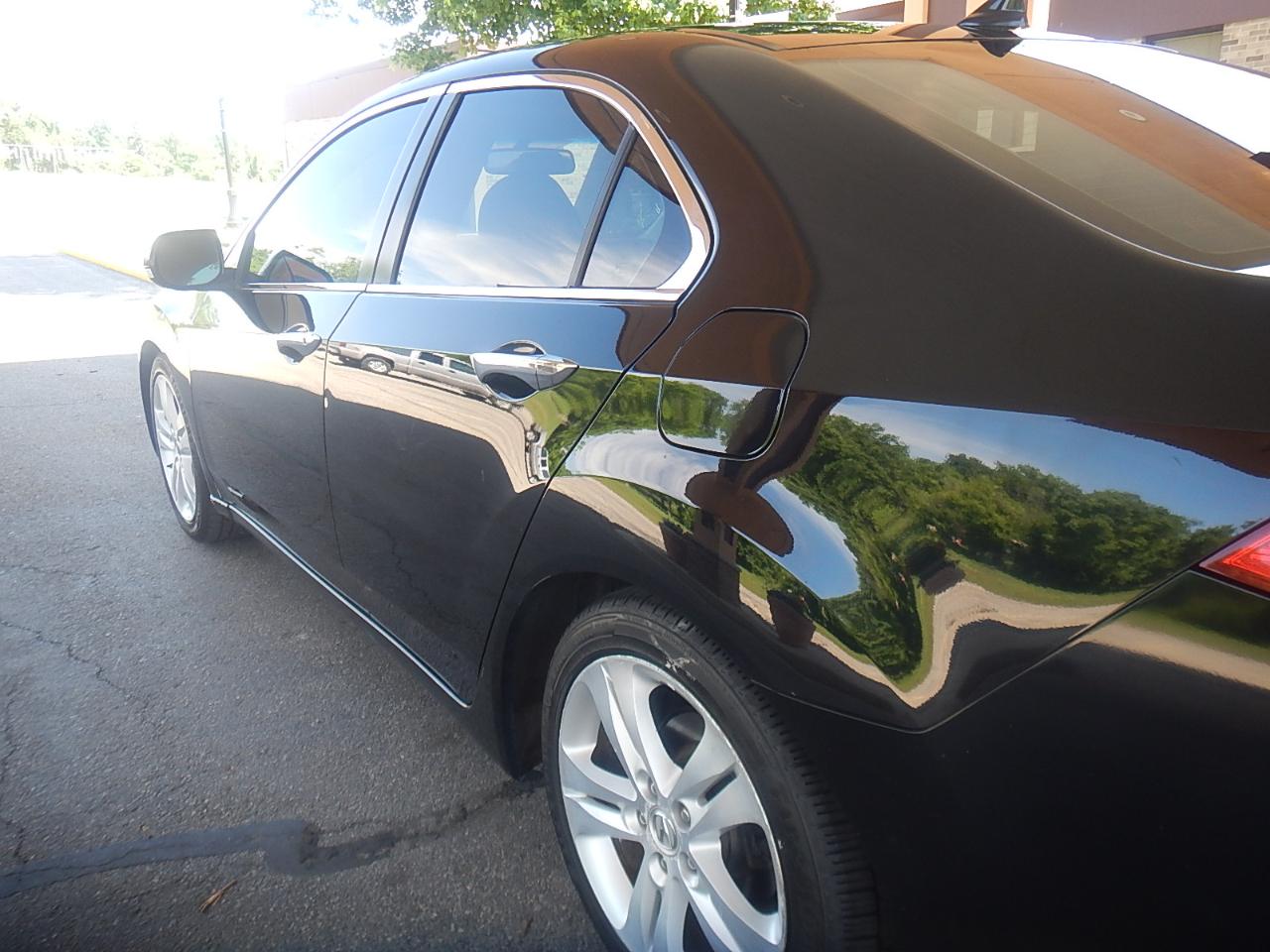 Acura TSX V6 5-Speed AT with Tech Package 2010