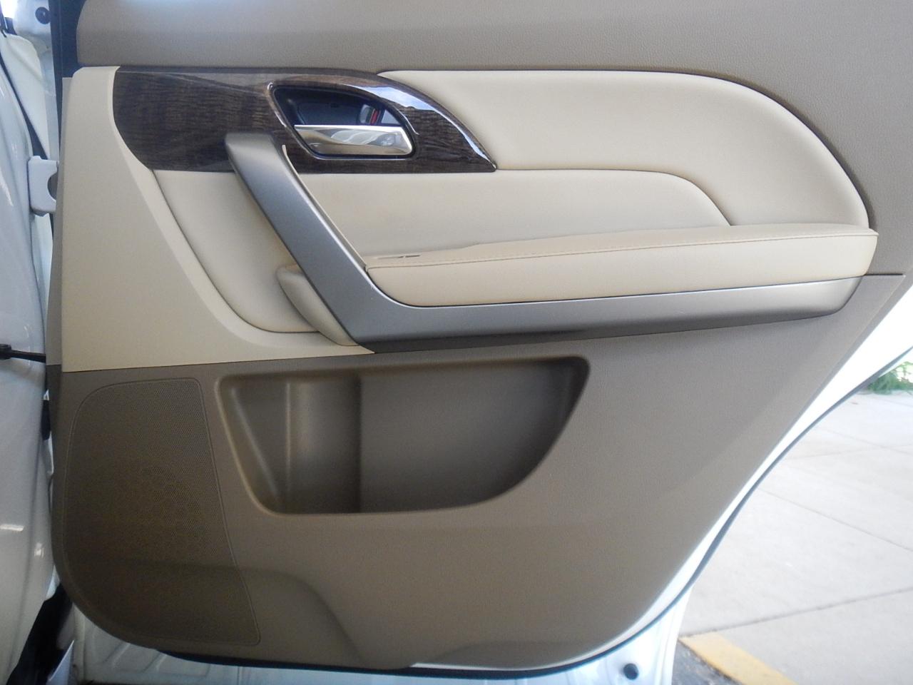 Acura MDX 6-Spd AT w/Tech Package 2013