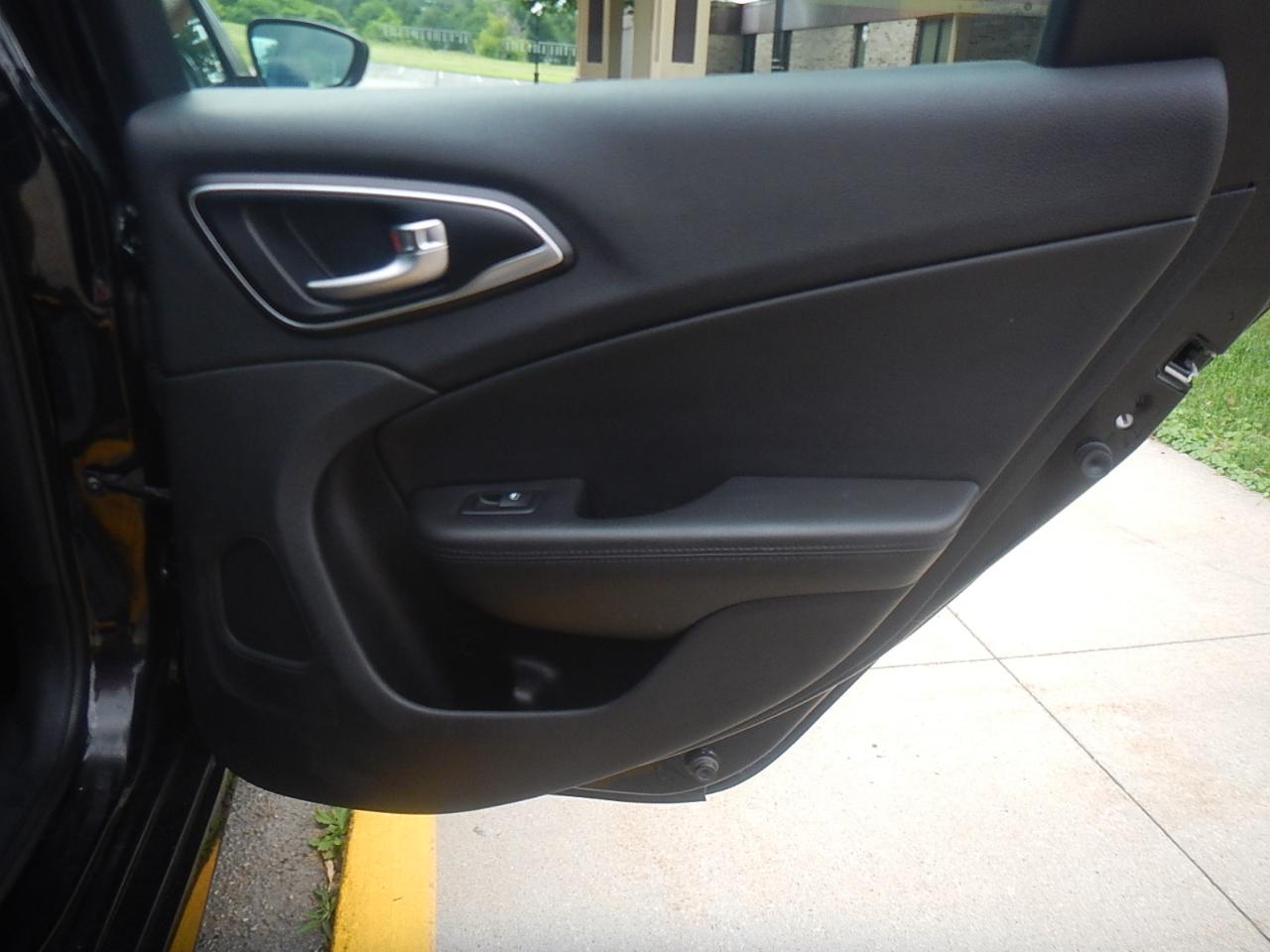 Chrysler 200 Limited 2016