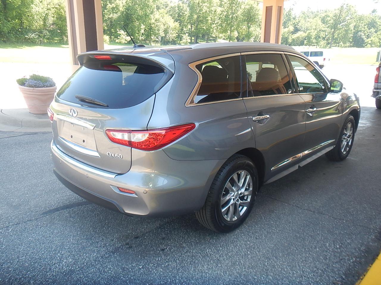 Infiniti QX60 Luxe 4D SUV AWD 2015