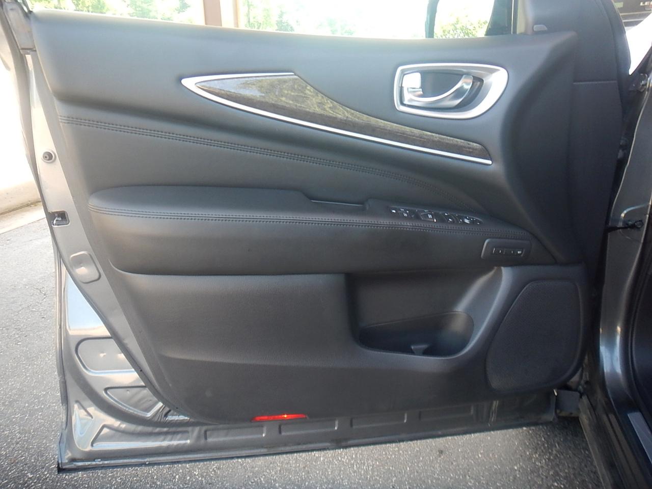 Infiniti QX60 Luxe 4D SUV AWD 2015
