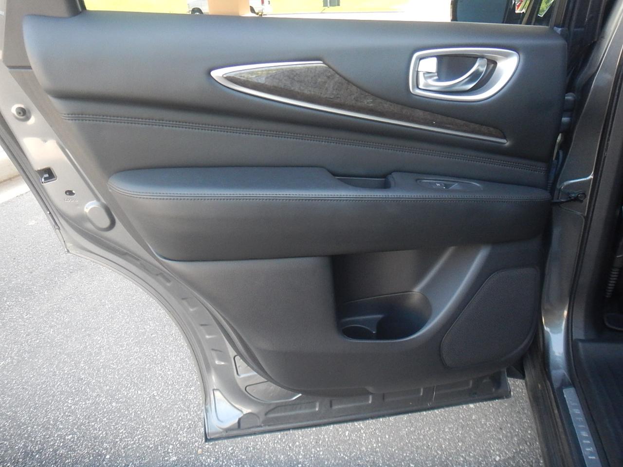 Infiniti QX60 Luxe 4D SUV AWD 2015