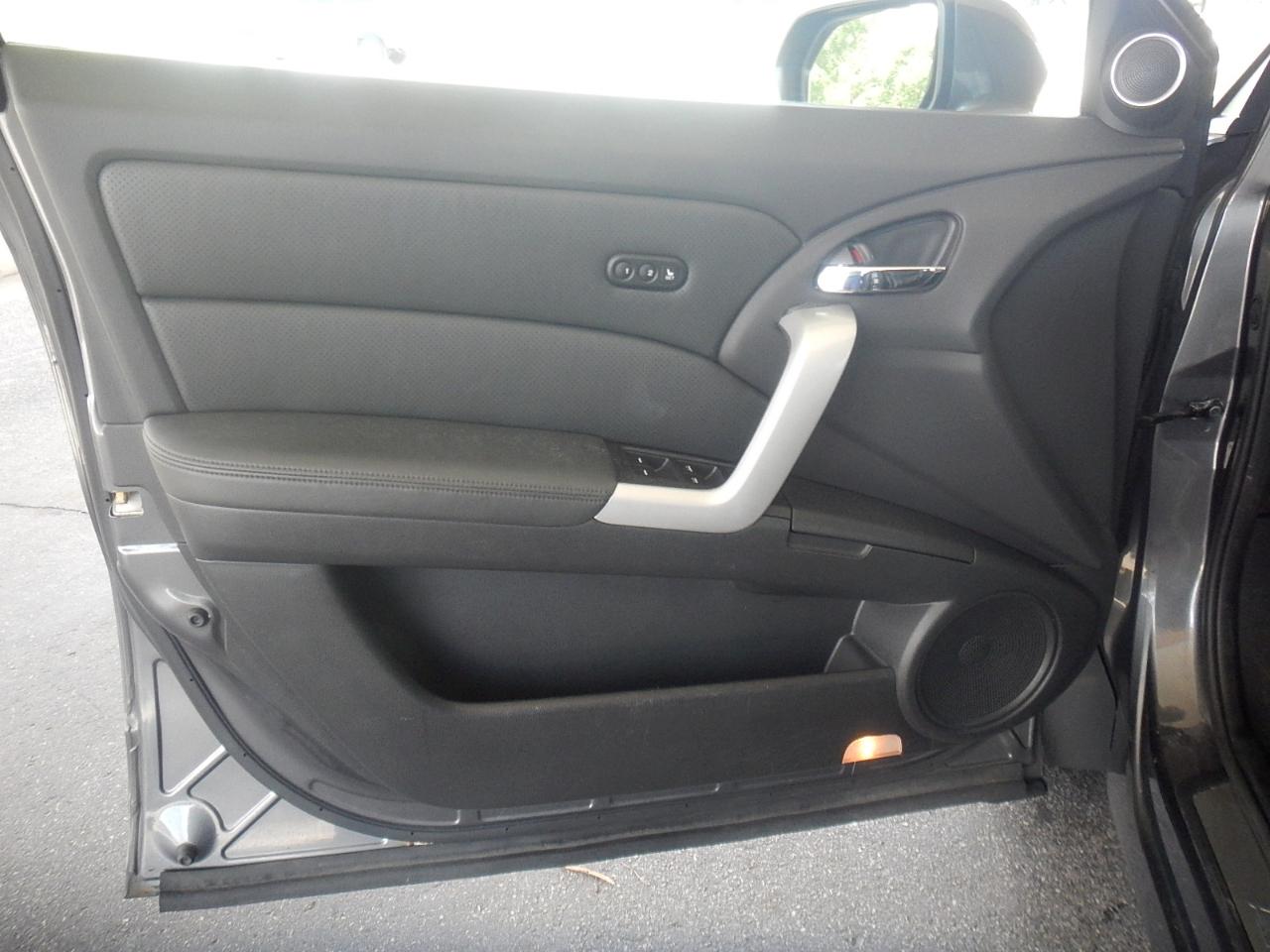 Acura RDX 5-Spd AT with Technology Package 2009