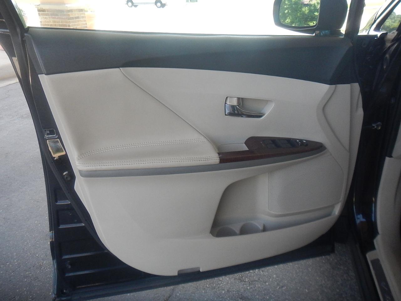 Toyota Venza XLE I4 AWD 2009