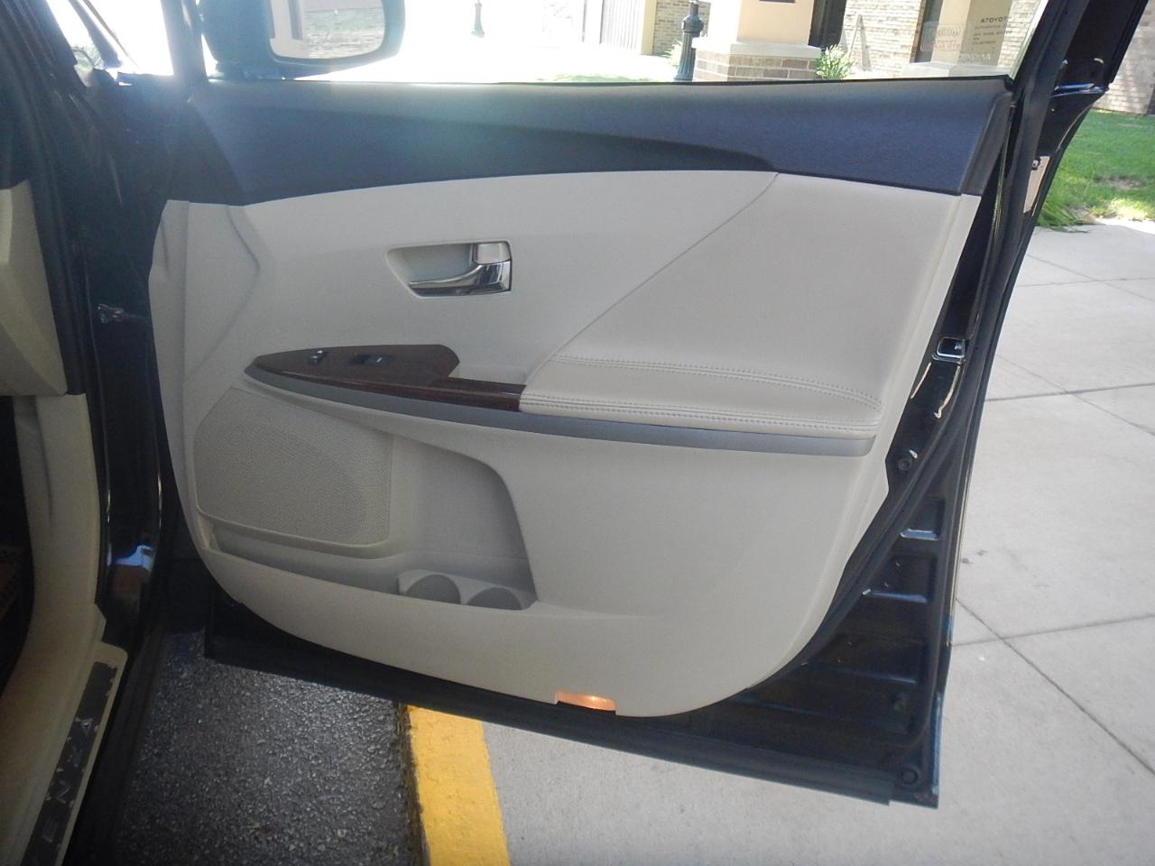 Toyota Venza XLE I4 AWD 2009