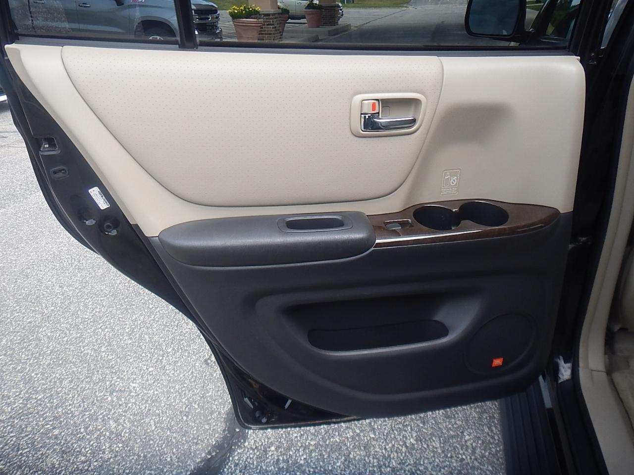 Toyota Highlander Limited V6 4WD 2003