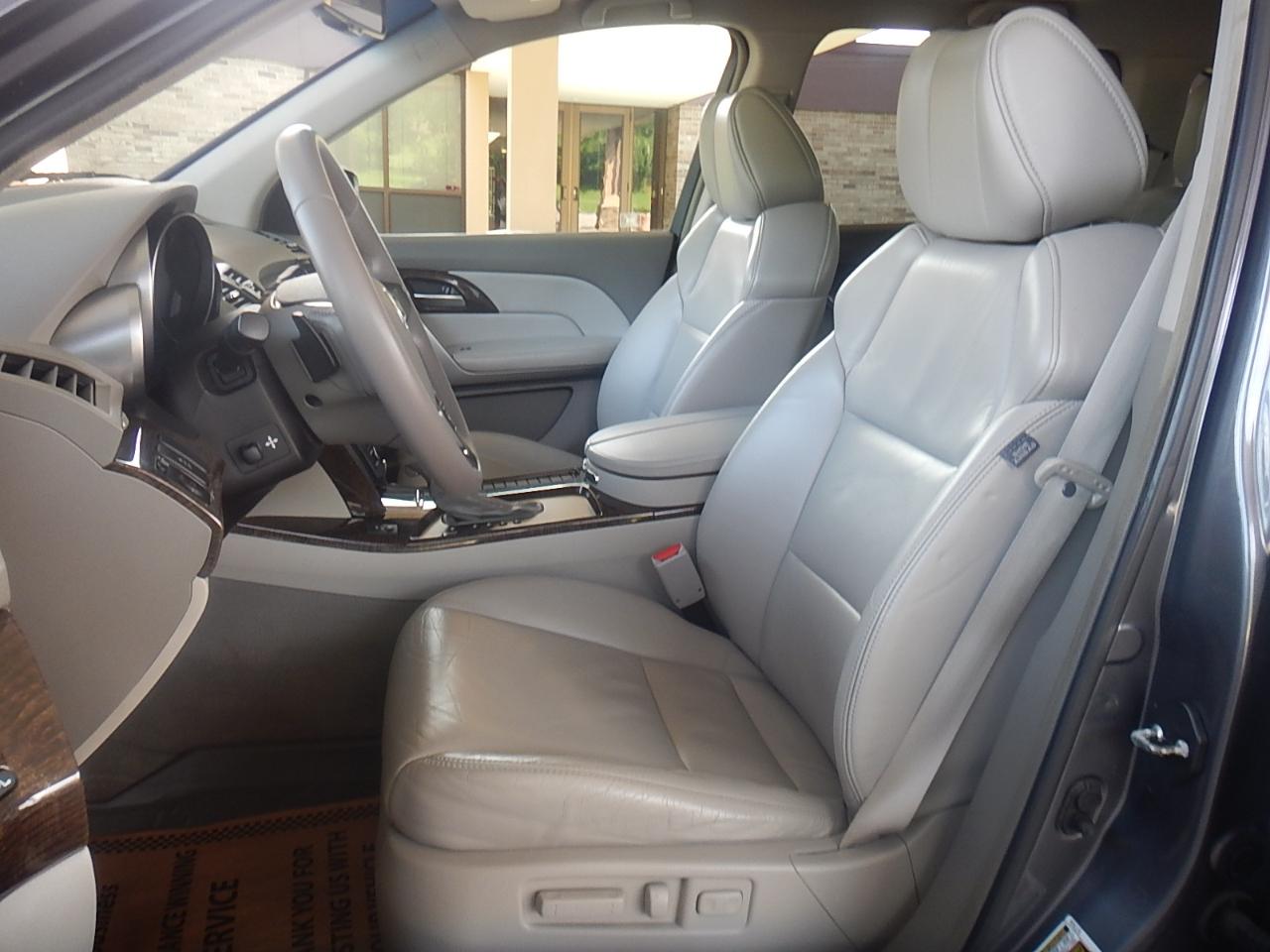 Acura MDX 6-Spd AT w/Tech Package 2012