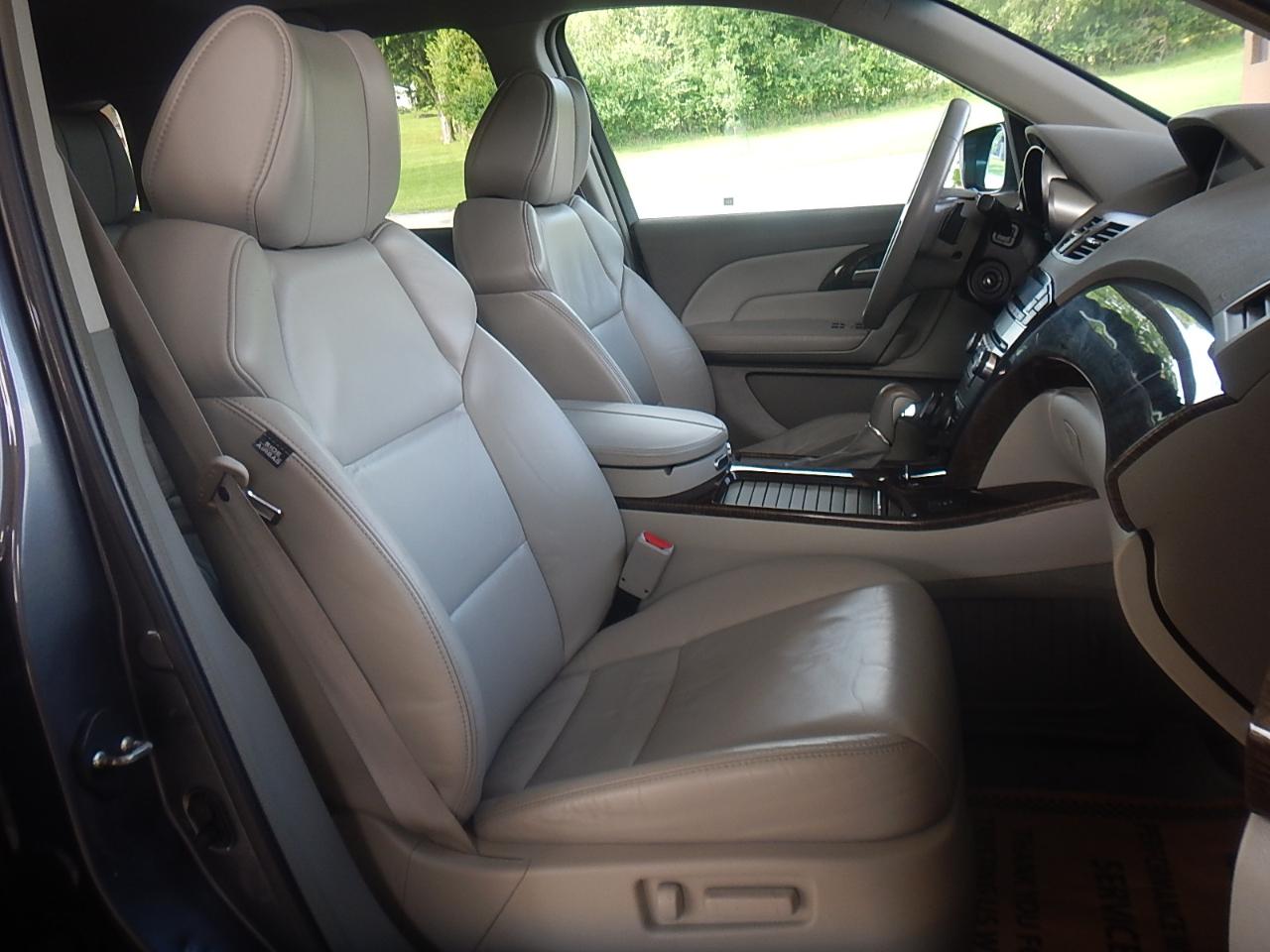 Acura MDX 6-Spd AT w/Tech Package 2012