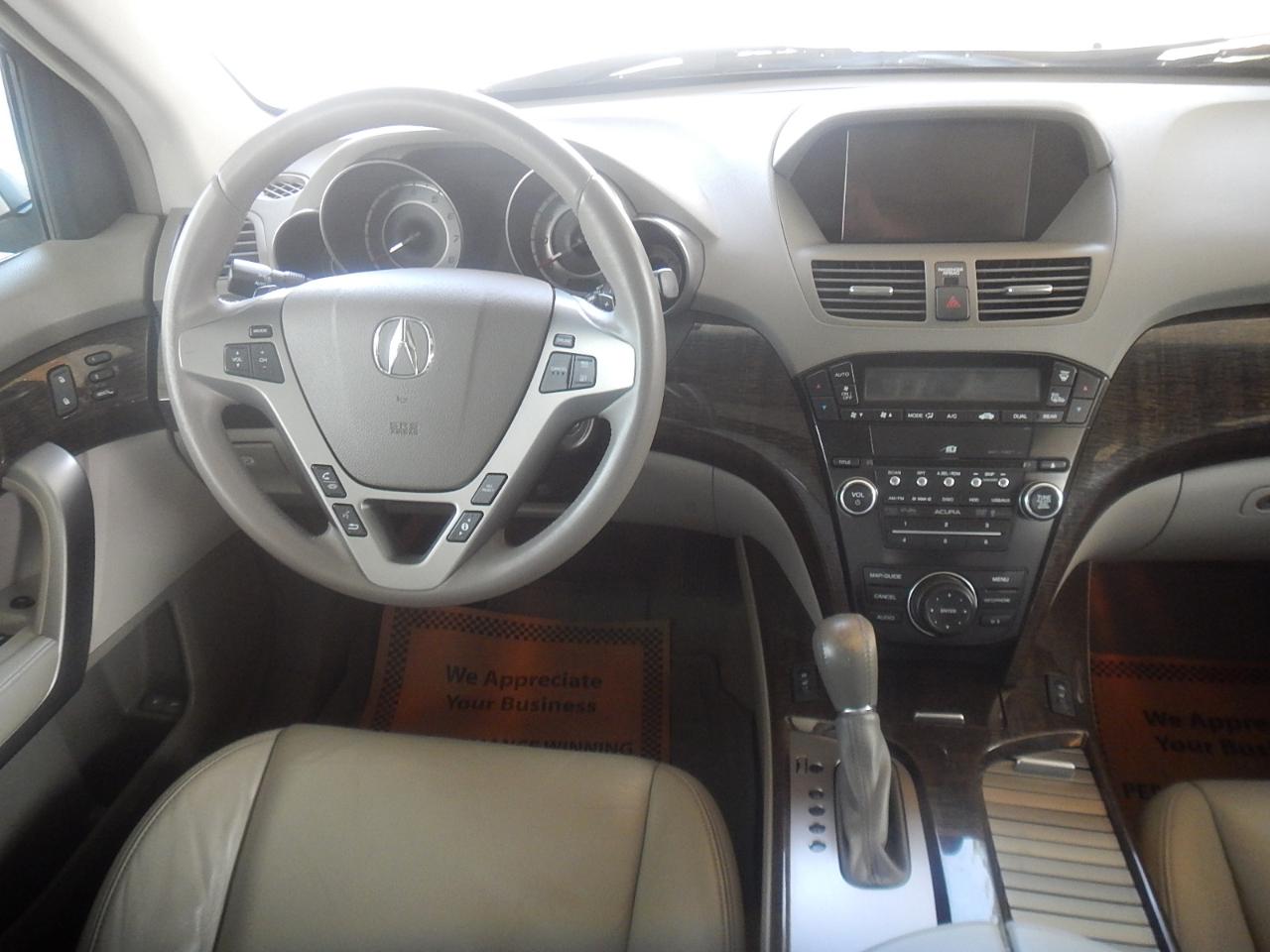 Acura MDX 6-Spd AT w/Tech Package 2012