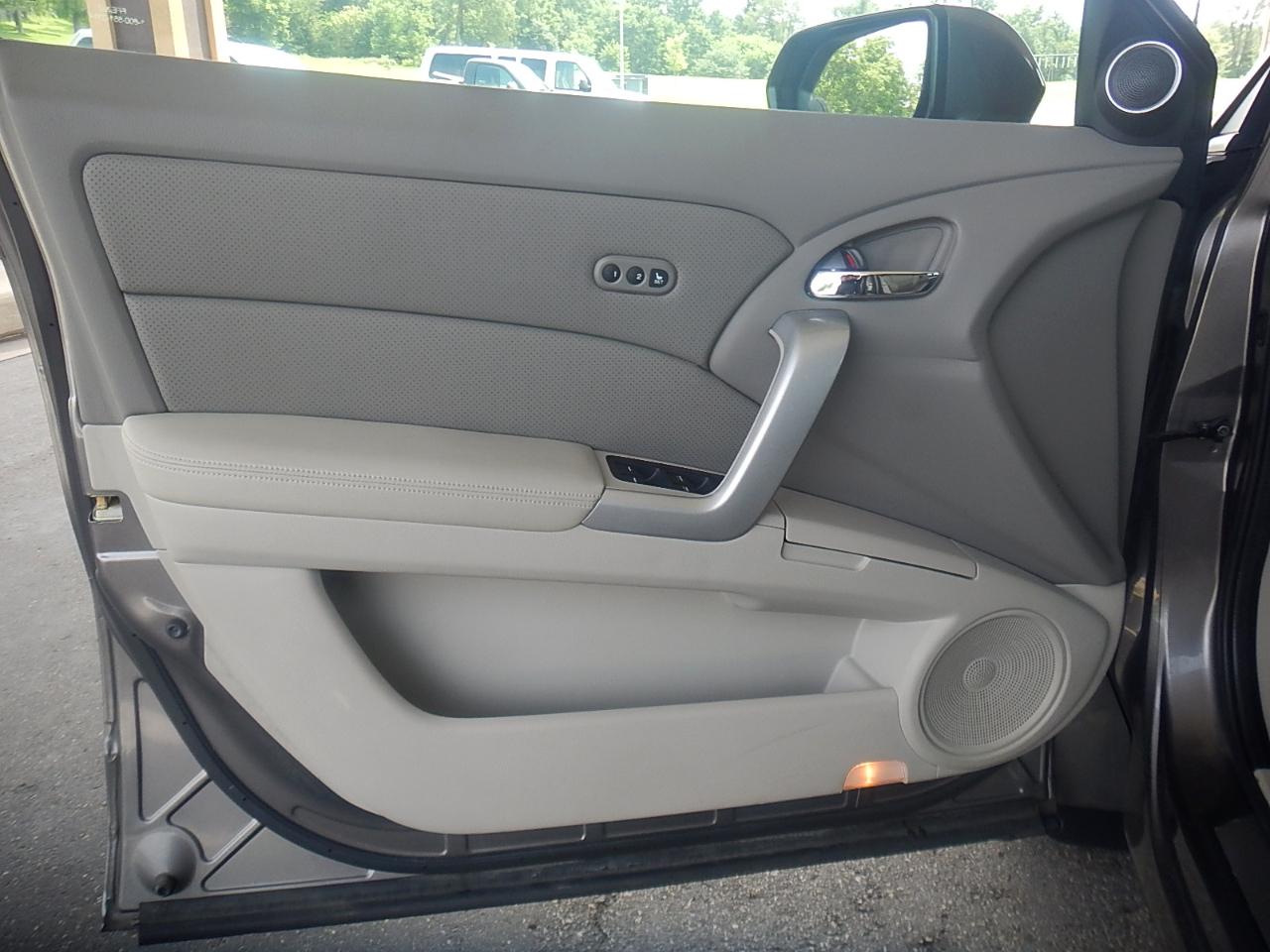 Acura RDX 5-Spd AT with Technology Package 2008