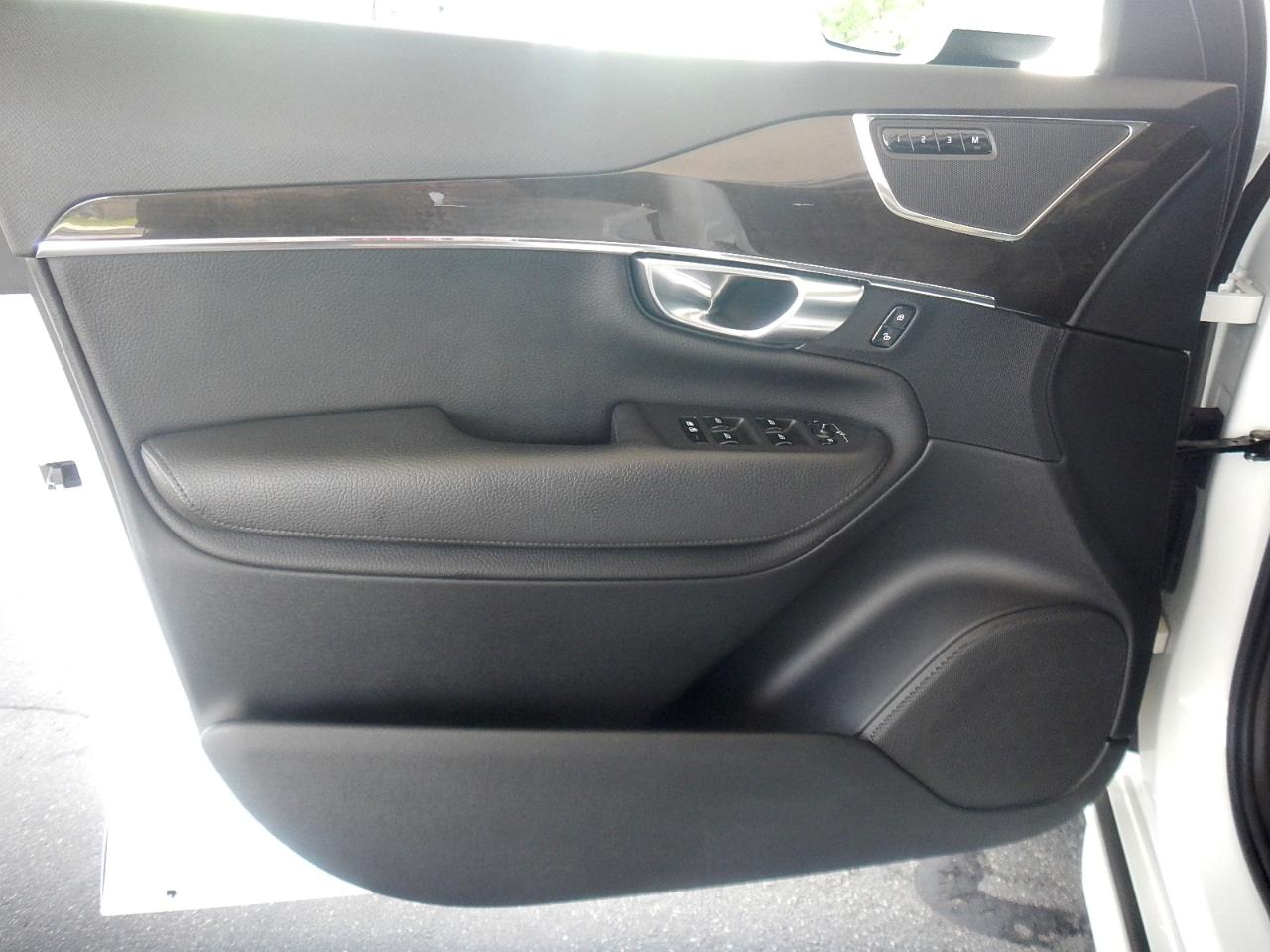 Volvo XC90 T6 Momentum AWD 2018