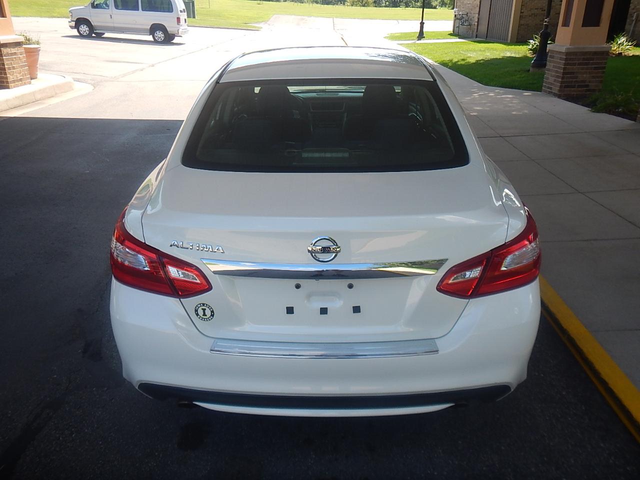 Nissan Altima 2.5 SV Sedan 2017