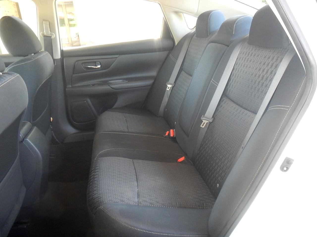 Nissan Altima 2.5 SV Sedan 2017