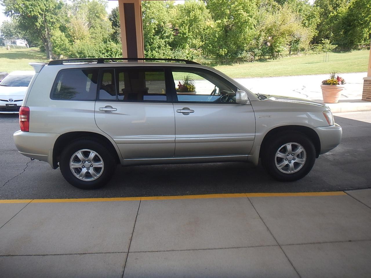 Toyota Highlander Limited V6 4WD 2003