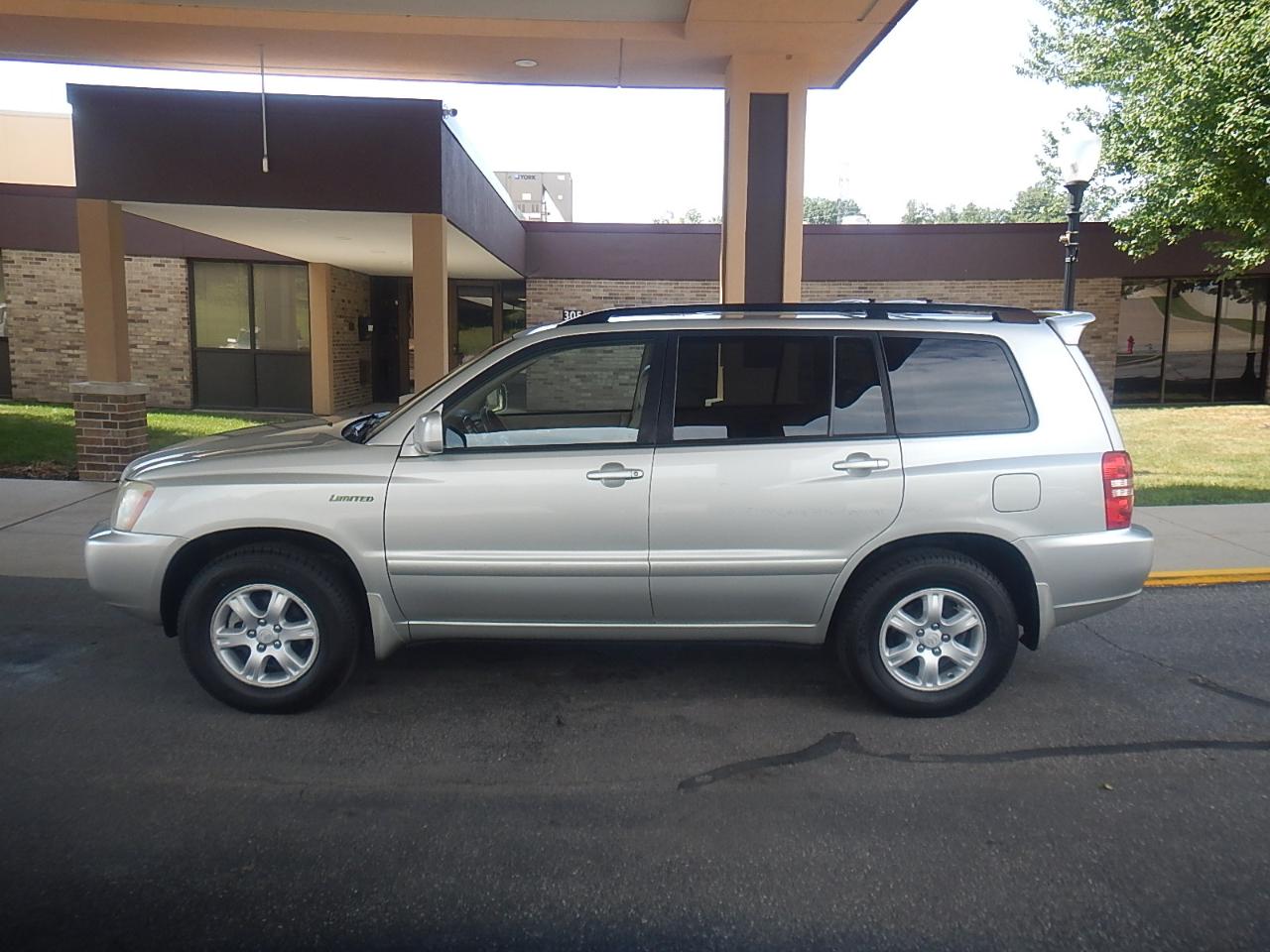 Toyota Highlander Limited V6 4WD 2003