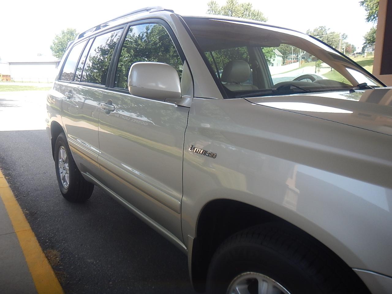 Toyota Highlander Limited V6 4WD 2003